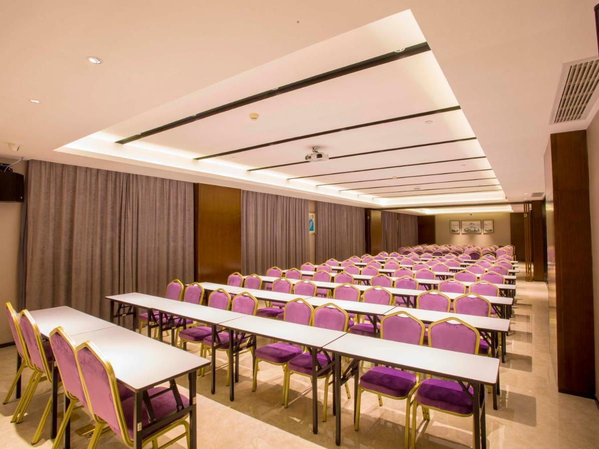 Borrman Hotel Nanning Railway Station Branch ภายนอก รูปภาพ